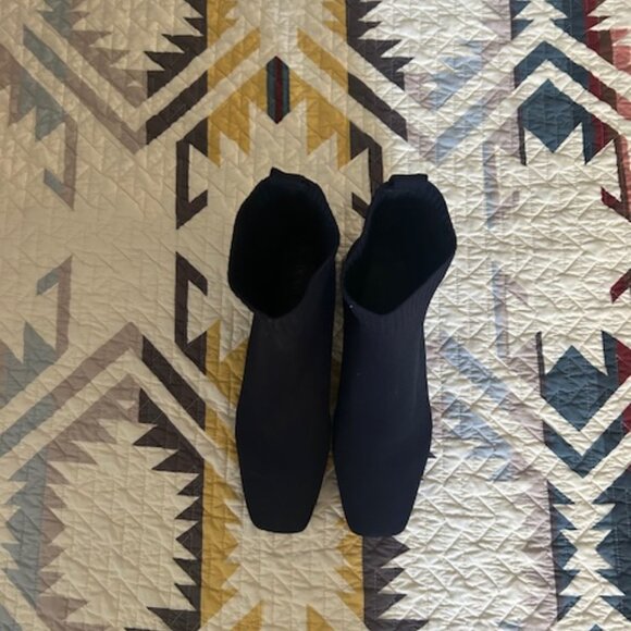 Vivaia Square-Toe Perforated Heeled Boots- Regina Pro- Size 9- Navy - Picture 10 of 13